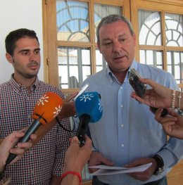 De la Chica, junto al secretario general de JSA, José Carlos Durán