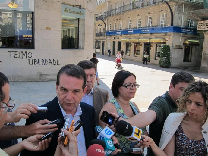 El alcalde de Vigo, Abel Caballero, hace declaraciones