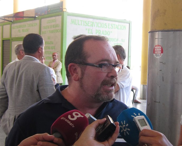 José María Brun, miembro de la sección de UGT en la estación del Prado
