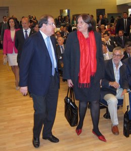 Juan Vicente Herrera junto a presidenta de Supermercados Día, Ana María Llopis