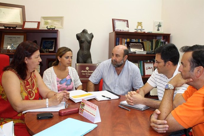 Medrano (IU) en su reunión con representantes sindicales del Ayuntamiento