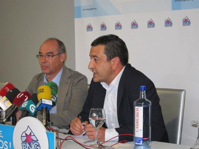 Francisco Jorquera (izqda) del BNG en Vigo