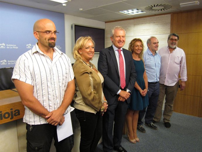 Del Río con las casas regionales