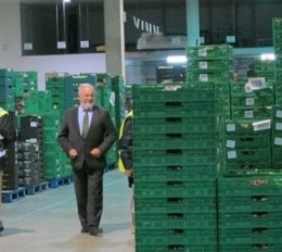 Arias Cañete Visita La Sociedad De Compras Modernas, Filial Del Grupo Carrefour