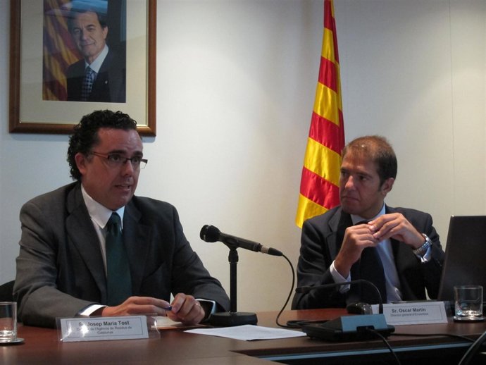 El Director De La  ARC, J.M. Tost Y El Director General De Ecoembes, O. Martín
