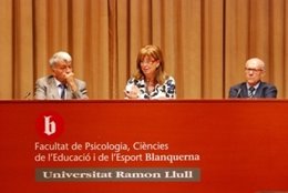 La consellera de Enseñanza, Irene Rigau, inaugura una jornada en la URL