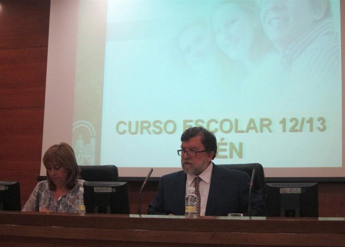 Gálvez Y Cifuentes Informan Sobre El Inicio Del Curso Escolar 2012-13.