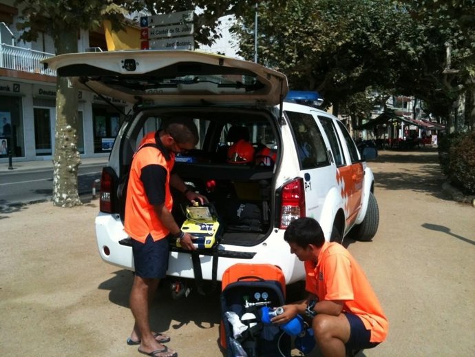 Socorren A Una Anciana En  Blanes