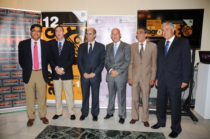 Javier Iglesias (tercero por la izq.), en la presentación de Agromaq