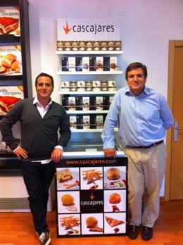 Alfredo de Lara y Alfonso Jiménez en las instalaciones de Casacajares en Dueñas