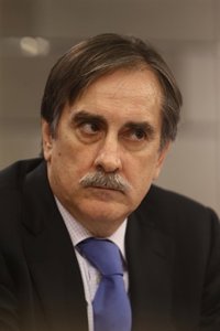 El PSOE propone en una moción cancelar el recorte de 65.000 millones anunciado por Rajoy