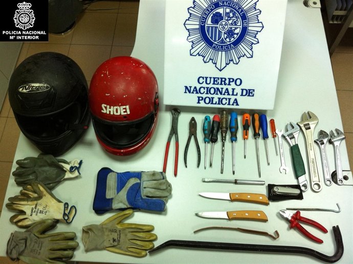 Herramientas Utilizadas Por Una Banda Para Robar Coches