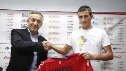 Joseba Llorente se presenta como nuevo jugador de Osasuna