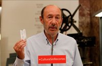 Rubalcaba pide que la intervención del BCE no implique "sufrimiento para los españoles"