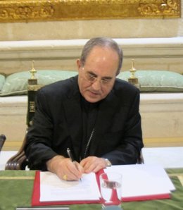 El Arzobispo De Sevilla, Juan José Asenjo, Hoy En El Ayuntamiento