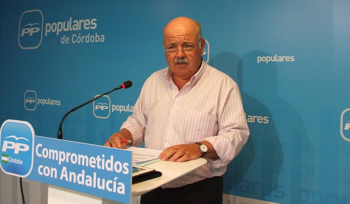 Jesús Aguirre (PP) en la rueda de prensa