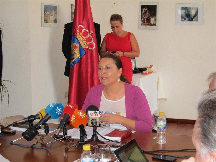 Crespo, En Rueda De Prensa En Adra