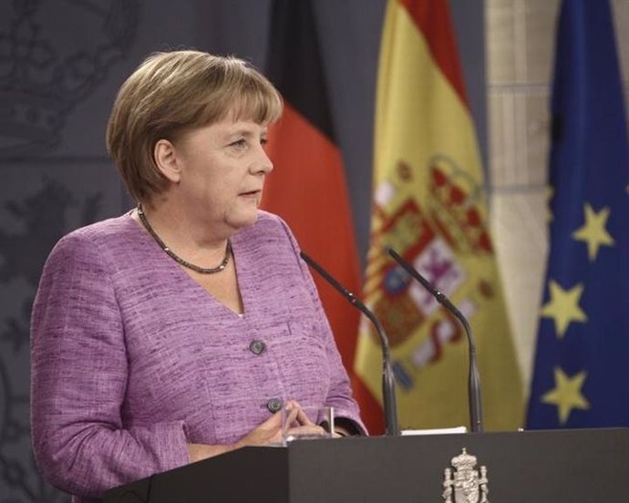 Merkel pide "tiempo" para las reformas de Rajoy
