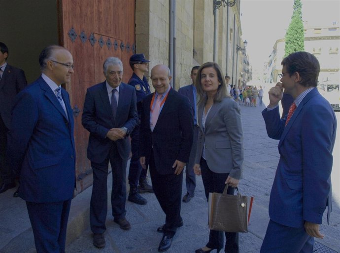 Báñez a su llegada a la XXII Conferencia de Educación en Salamanca      