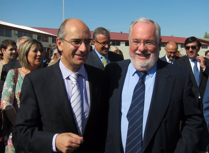 Arias Cañete junto a Iglesias en la inauguración de Agromaq