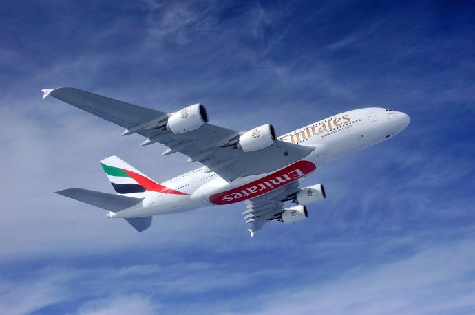 Avión Emirates
