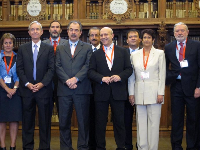 Álvaro Marchesi junto a los ministros iberoamericanos. 