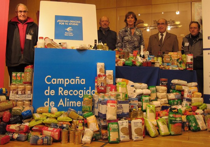Voluntarios Del Banco De Alimentos Y Presidente Faustino Gil