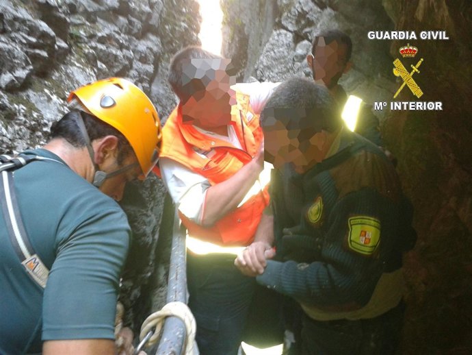 Rescate agente forestal accidentado