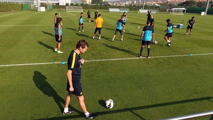 El Entrenador Del FC Barcelona, Francesc 'Tito' Vilanova, En Un Entrenamiento