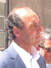 El presidente cántabro dice que la propuesta de Cospedal está "en concordancia con lo que las circunstancias aconsejan"