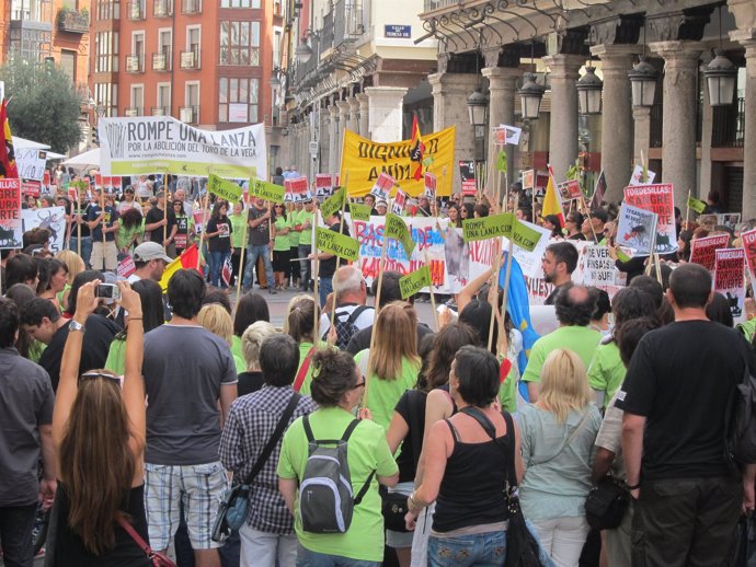 Manifestación En Valladolid De Pacma Contra El Toro De La Vega