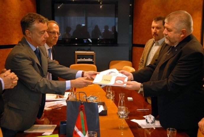 Reunión en Sabin Etxea