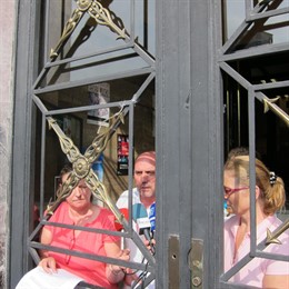 Representantes De Sindicatos Sanitarios Encerrados En El Sespa