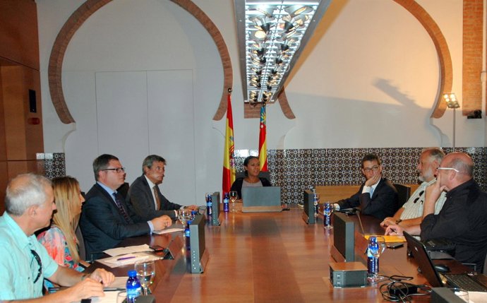Reunión De Johnson Con El Sector Turístico De Valencia