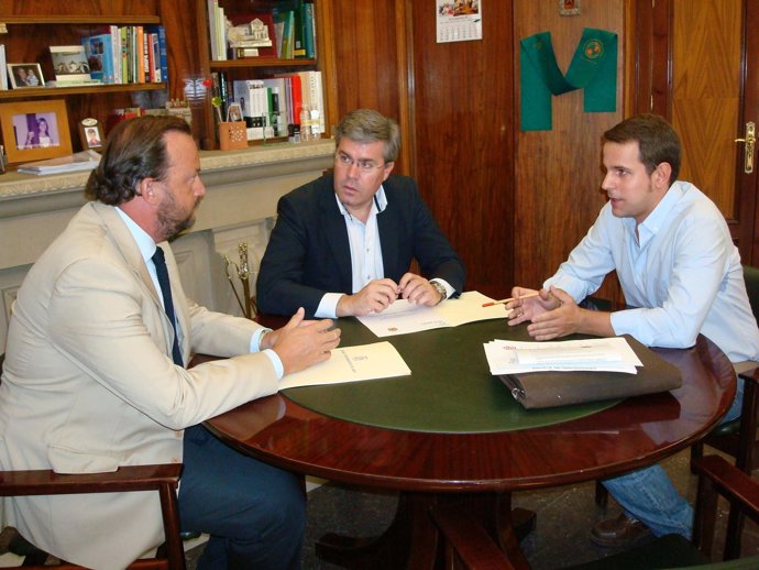 Bosco Torremocho, José Enrique Fernández De Moya Y Manuel Heras.