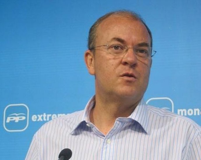 Monago "no se da por aludido" por la subida del IVA cultural