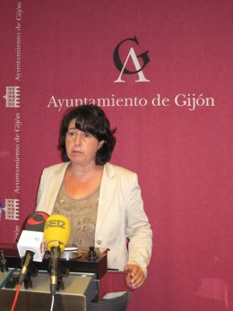 Begoña Fernández, en rueda de prensa.