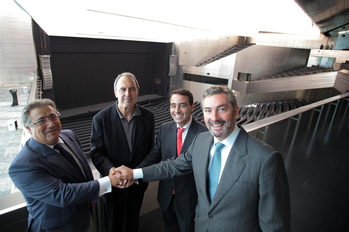 Zoido, Vázquez Consuegra, Contreras y Saez durante su visita a Fibes