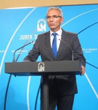 La Junta llama "pirómano" a Zoido por poner "bajo sospecha" las cuentas de Andalucía