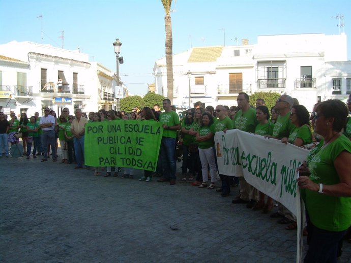 Profesores de Moguer se manifiestan 