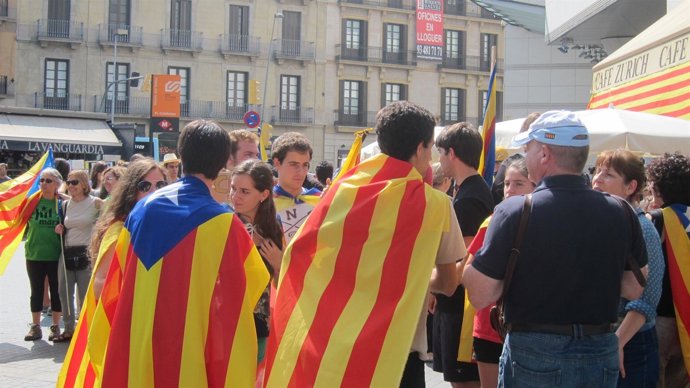 Ambiente Durante La Diada En Las Calles De Barcelona