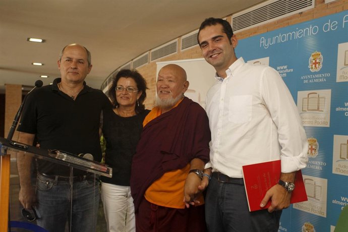 El Edil Ramón Fernandez En La Presentación Del Musical 