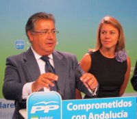 PP "tiende la mano" a la Junta para salir de la crisis pese a contar con miembros "que dicen que está permitido robar"