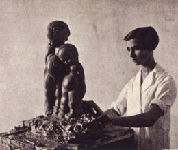 La Artista Margarita Gil Roësset. 