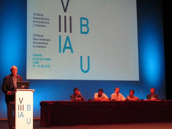 Una De Las Intervenciones En El Seno De La VIII BIAU