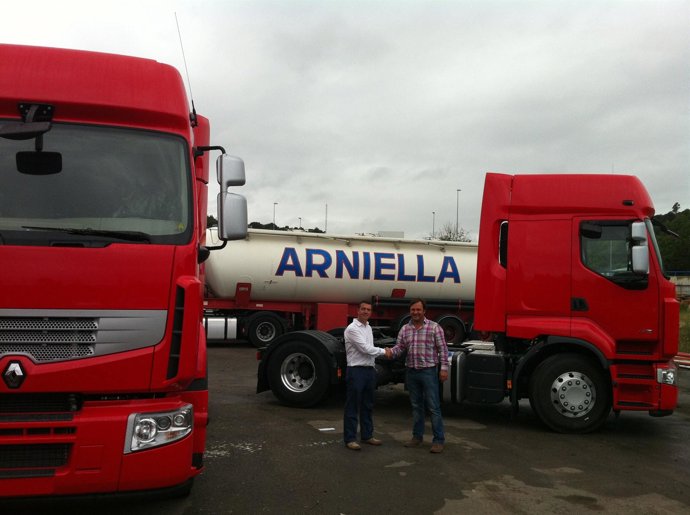 Suministro De Renault Trucks A Transportes Arniella