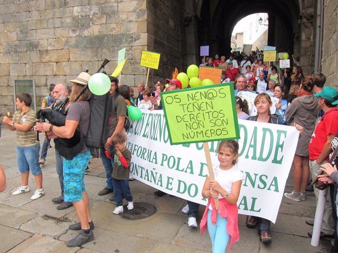 Protesta de ANPAS del rural en Santiago contra recortes