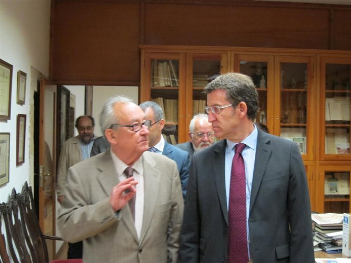 El presidente Feijóo y Justo Beramendi (Museo do Pobo Galego)