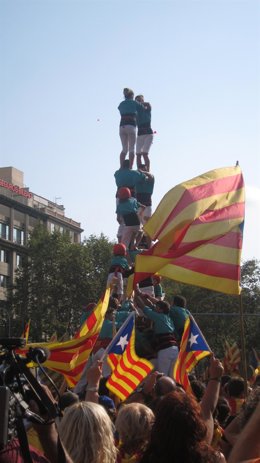 Castellers En La Marcha De La Diada