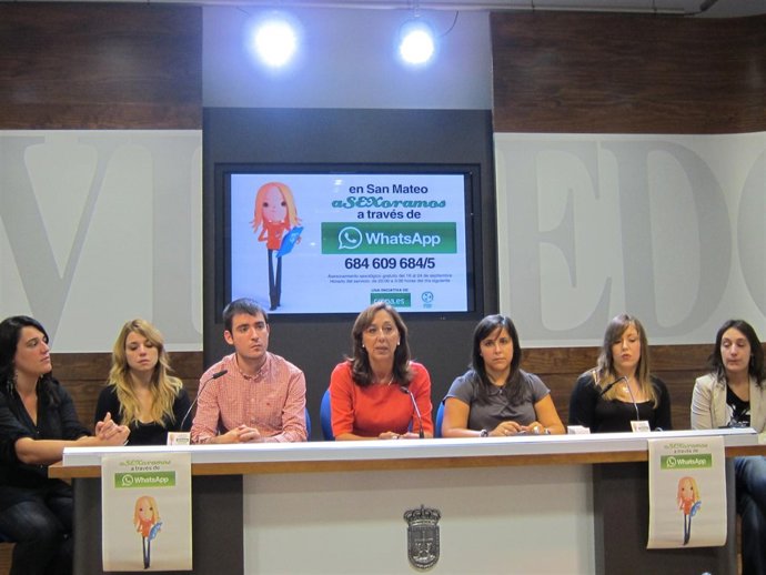 Presentación De La Campaña 'Asexoramos A Través De Whatsapp'
